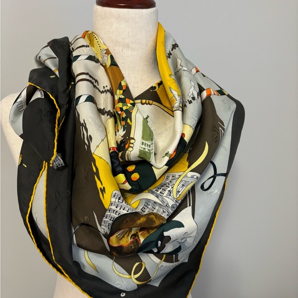 AUTHENTIC HERMES LE CARNAVAl DE VENISE SILK SCARF BY H de WANTRIGANT. - Picture 10 of 13